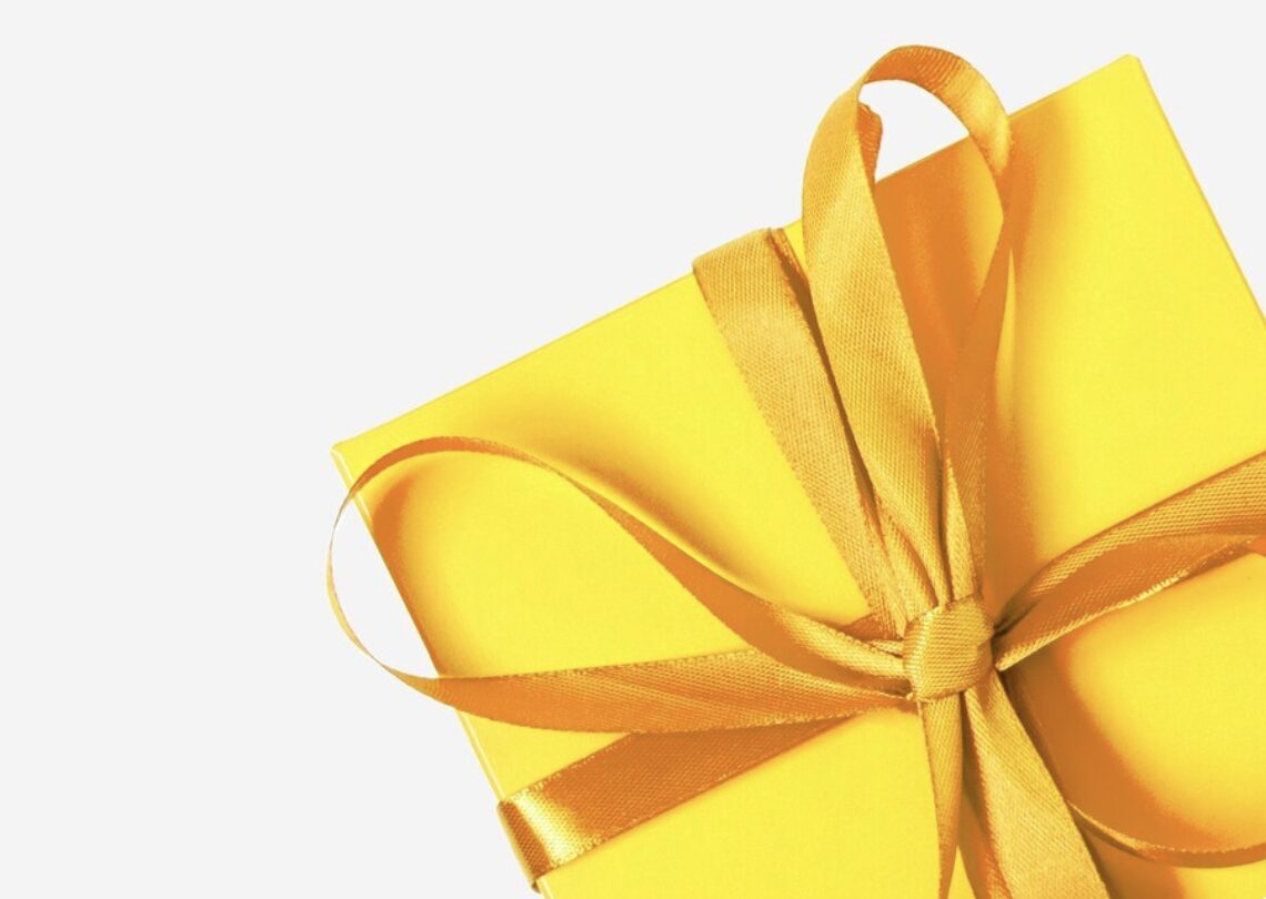25 Yellow Themed Items for a Women’s Gift Box